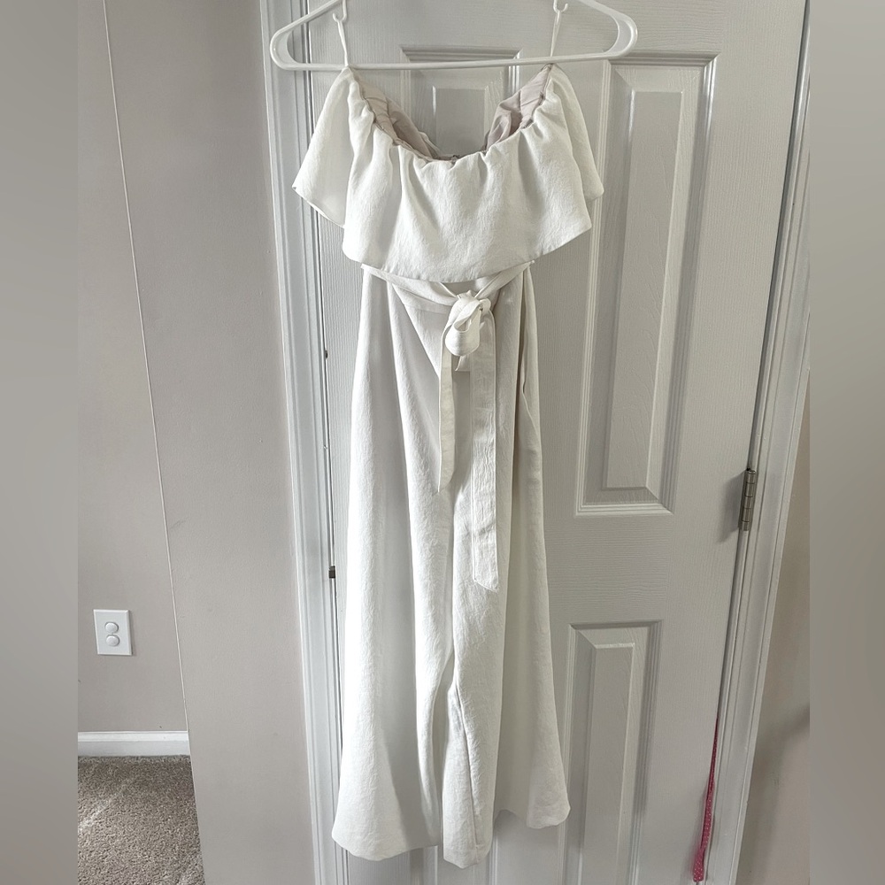 Aritzia Babaton Flutter White Jumpsuit - Size 4